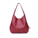 SPACIOUS DAILY SHOULDER BAG
